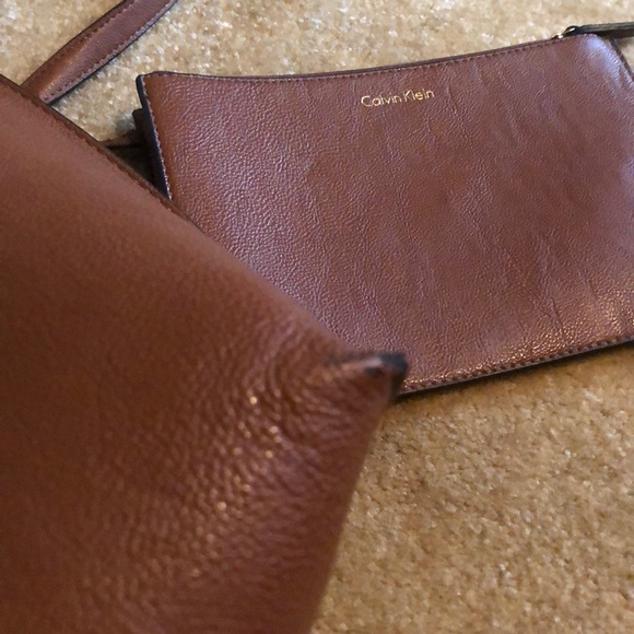 Calvin Klein REVERSIBLE Leather Tote Bag - Picture 5 of 8